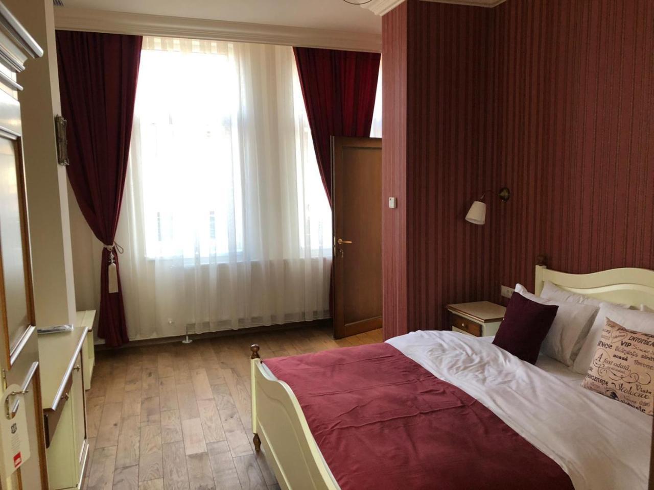 Ana Boutique Bed & Breakfast อัลบายูเลีย ภายนอก รูปภาพ
