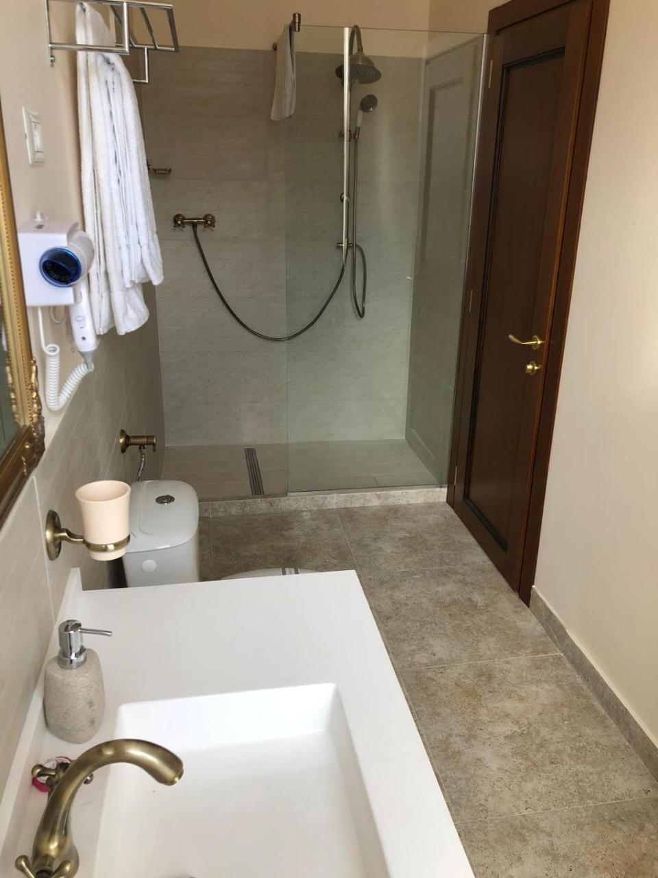 Ana Boutique Bed & Breakfast อัลบายูเลีย ภายนอก รูปภาพ