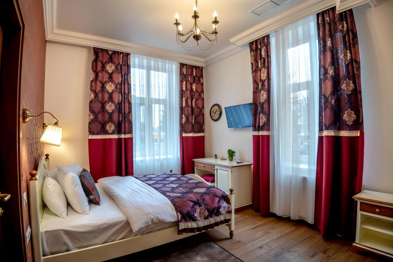 Ana Boutique Bed & Breakfast อัลบายูเลีย ภายนอก รูปภาพ