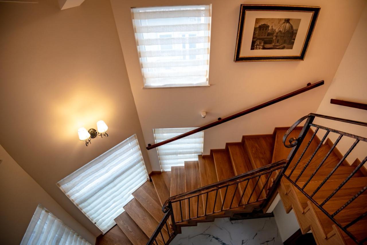 Ana Boutique Bed & Breakfast อัลบายูเลีย ภายนอก รูปภาพ